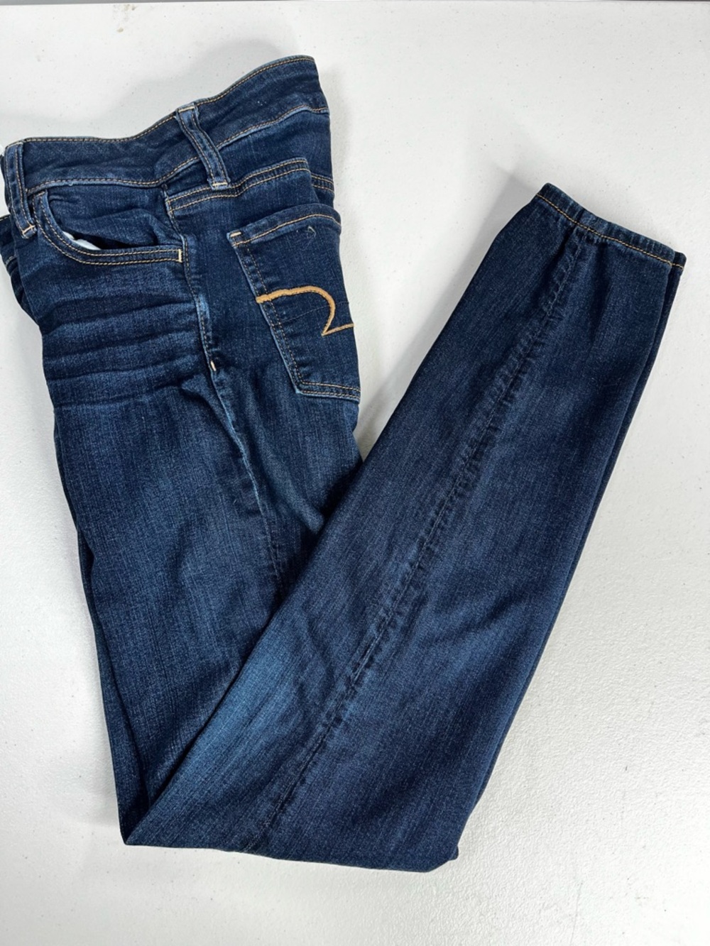 American Eagle Outfitters Women's Size 4 Super Stretch Skinny Blue
Denim Jeans
